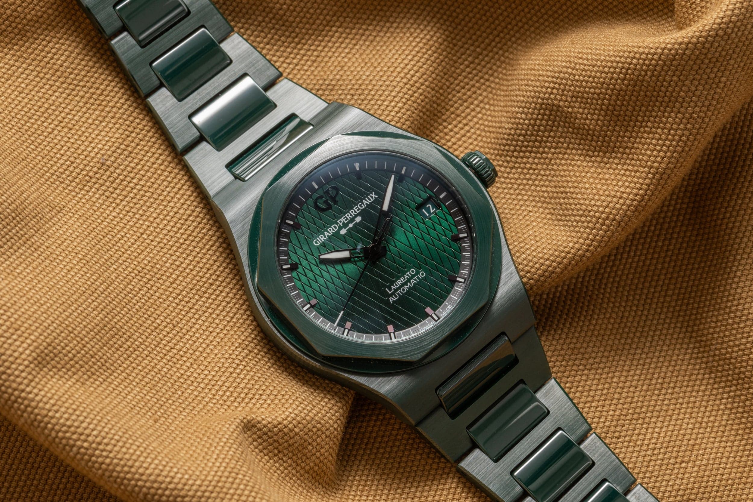 Girard-Perregaux Laureato