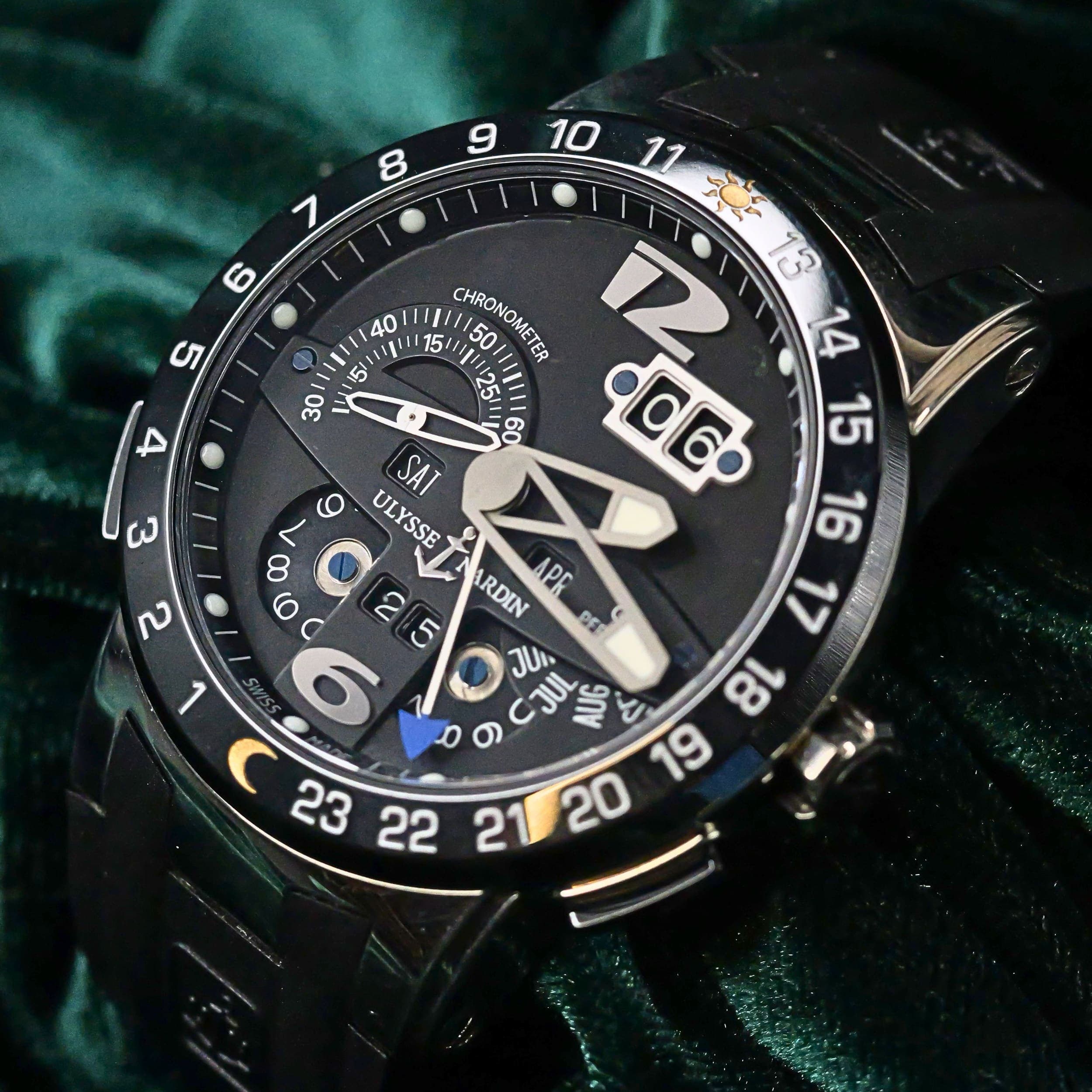 Ulysse Nardin Ulysse Nardin El Toro GMT+/- Perpetual Calendar Black Dial B
