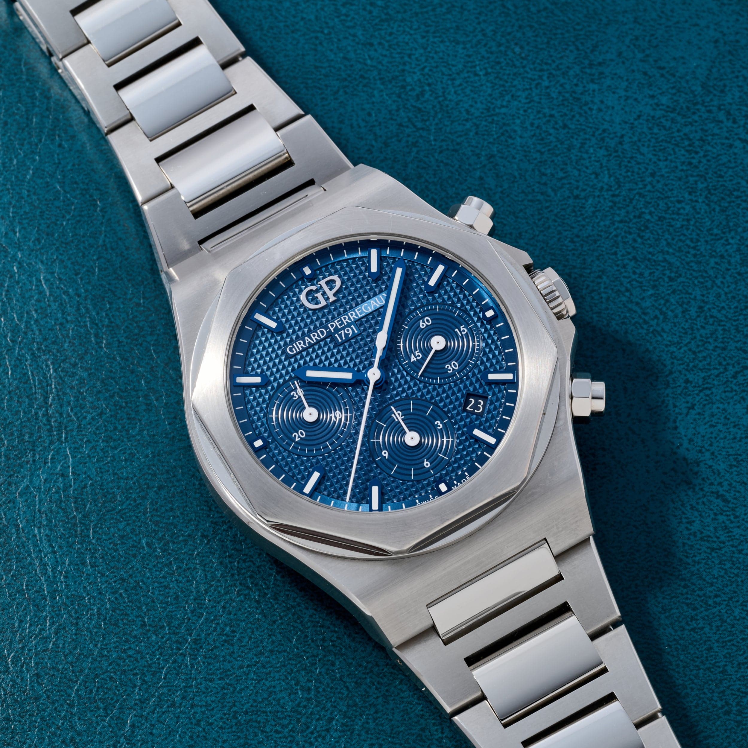 Girard-Perregaux Laureato