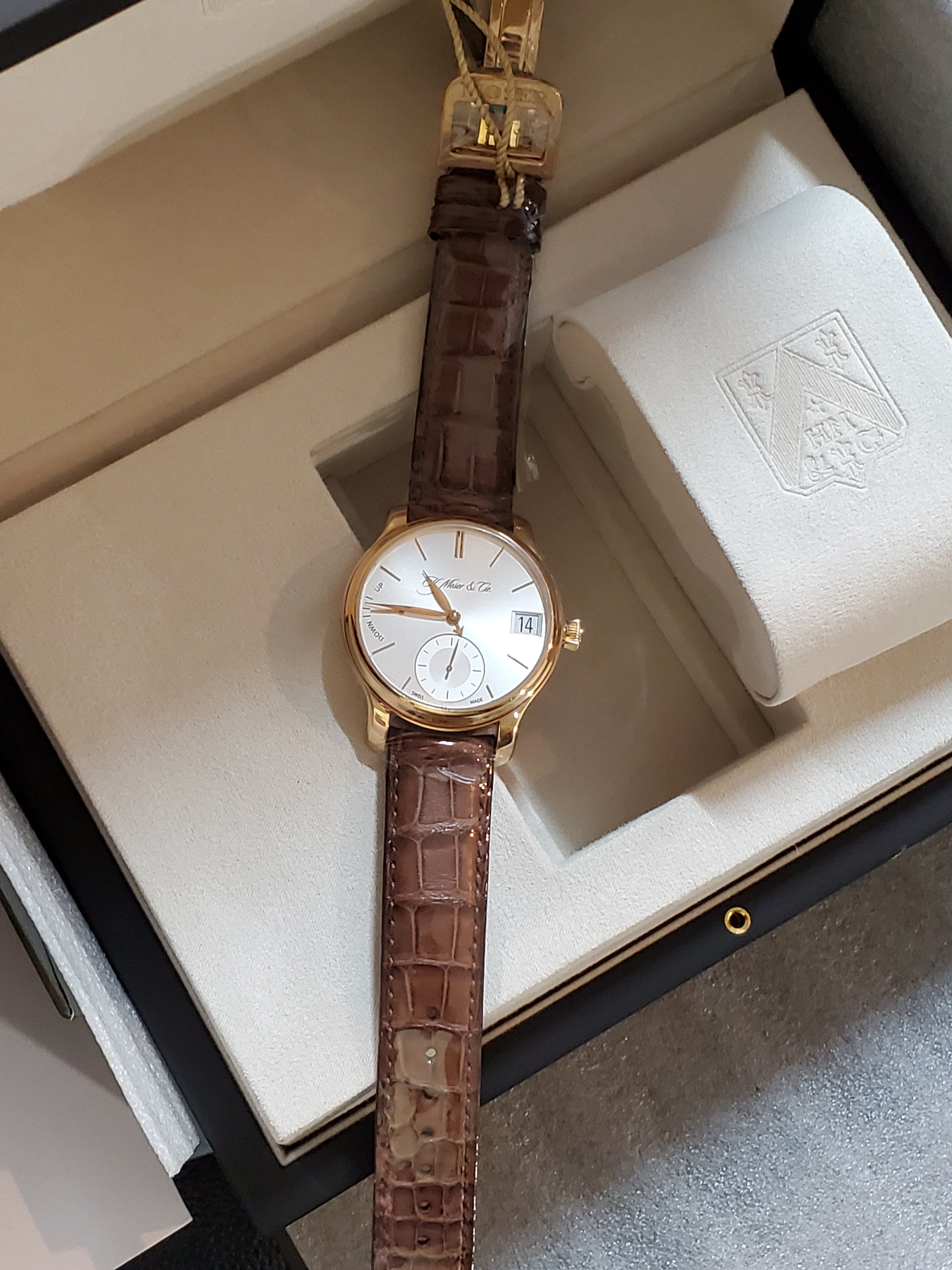 H. Moser & Cie Endeavour