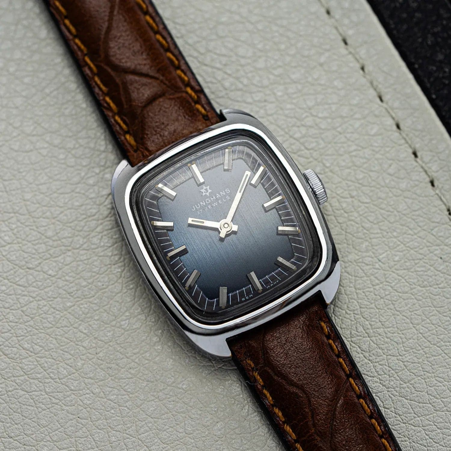 Junghans 674 Women's Vintage Watch, 1974